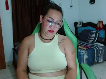 See Cataleya_ardiente1 online Now @ bjranked.com