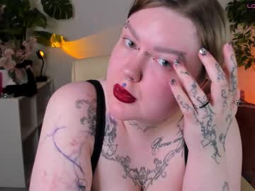 See Queen_of_darkness_ online Now @ bjranked.com